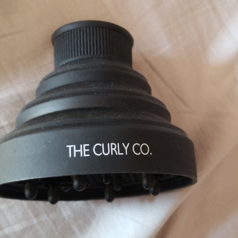 Collapsible Hair Diffuser & As I Am Leave In